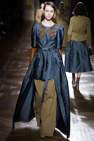 Look 42